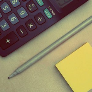 What are the best ways to invest on the market? And are there different ways to save money when using a broker?